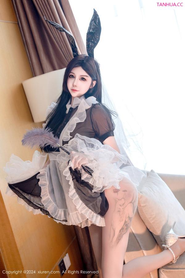   [XiuRen]高清写真图 2024.08.14 No.9010 陈芊儿 丝袜美臀第16张图片